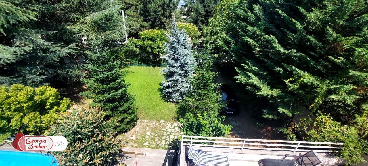 продается дом с новым ремонтом 9-комнат